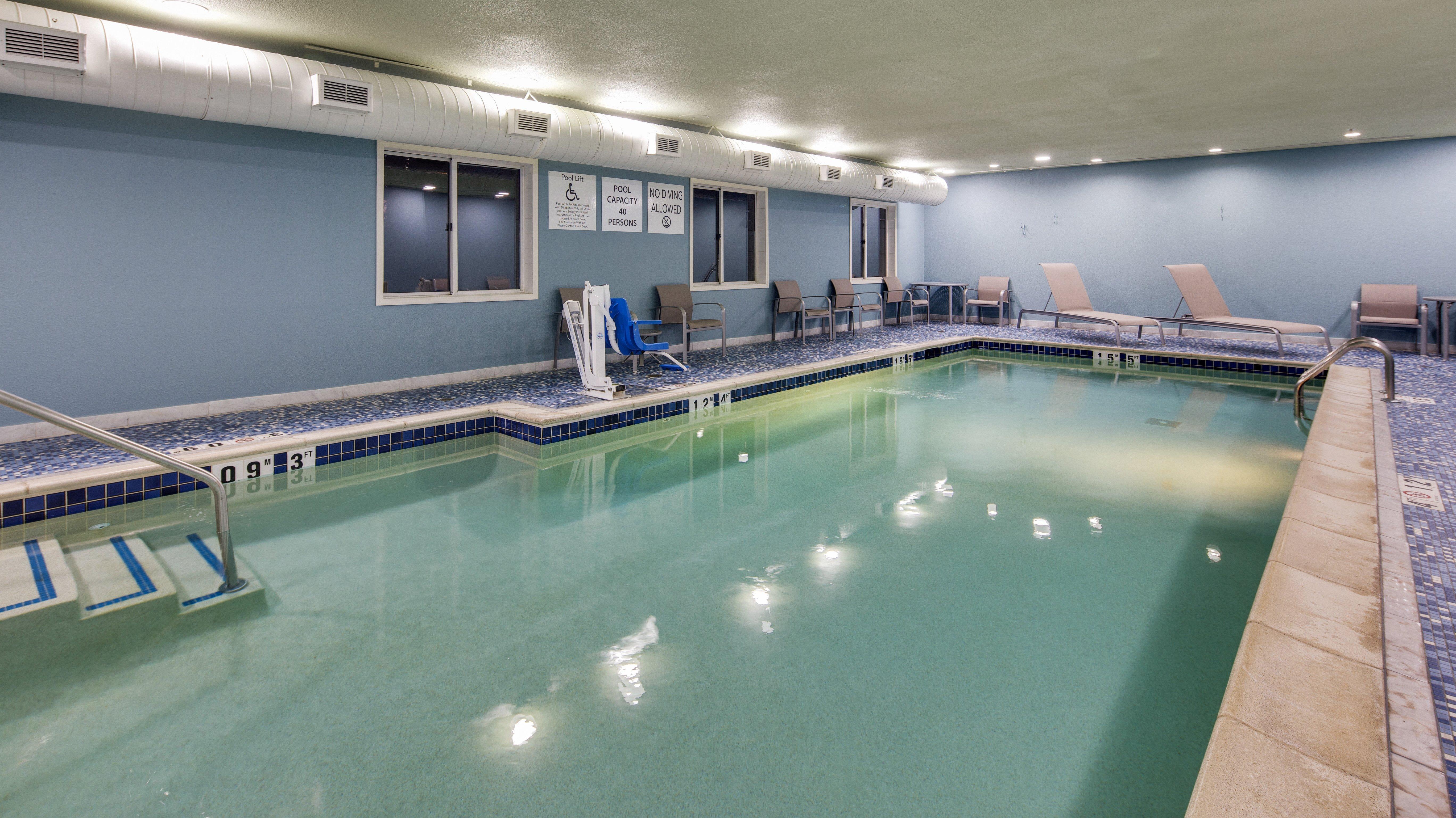 Holiday Express & Detroit - Farmington Hills By Ihg Northville