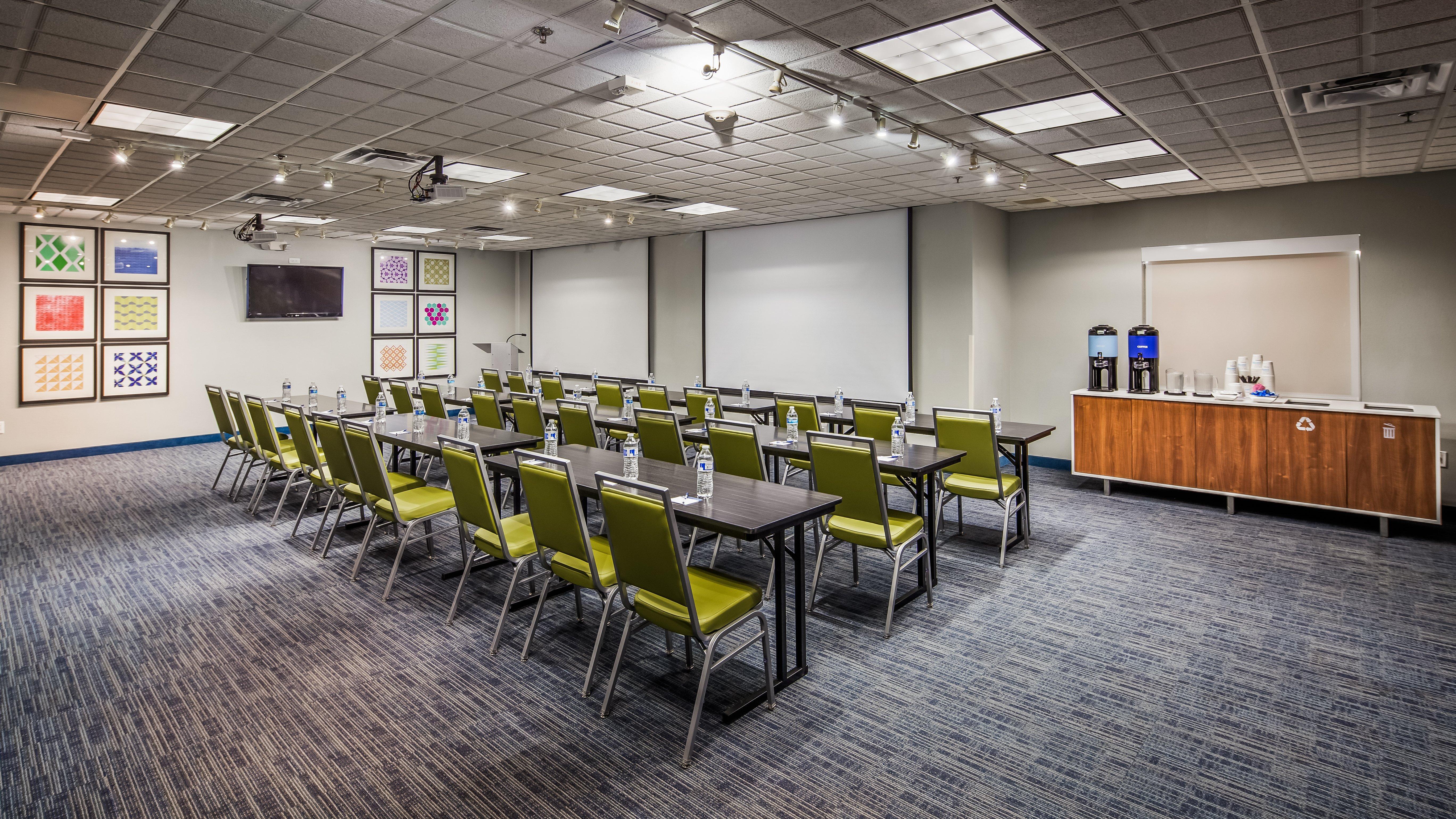 Express & Detroit - Farmington Hills By Ihg Northville